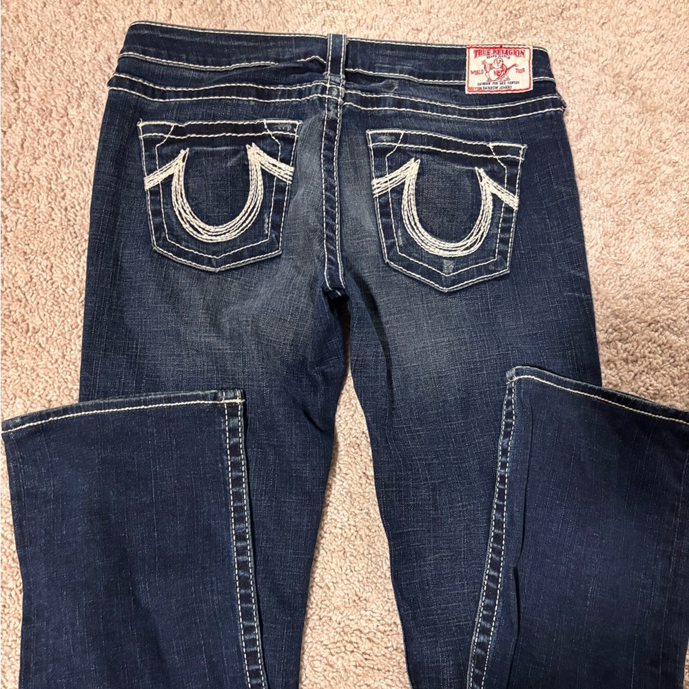 TRUE RELIGION RN#112790 CA#30427 Denim Straight Leg Jeans with White Stitching